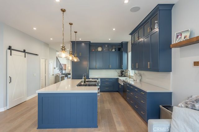 831 Frankfort Avenue, Huntington Beach, CA 92648