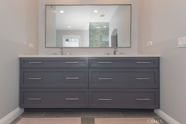 831 Frankfort Avenue, Huntington Beach, CA 92648