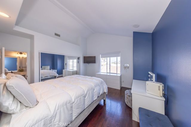 831 Frankfort Avenue, Huntington Beach, CA 92648