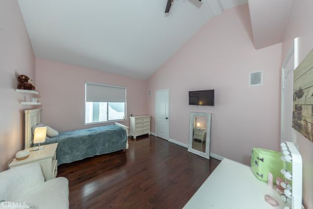 831 Frankfort Avenue, Huntington Beach, CA 92648