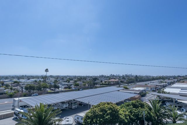 831 Frankfort Avenue, Huntington Beach, CA 92648