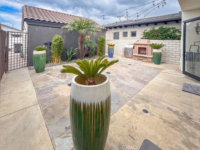 831 Frankfort Avenue, Huntington Beach, CA 92648