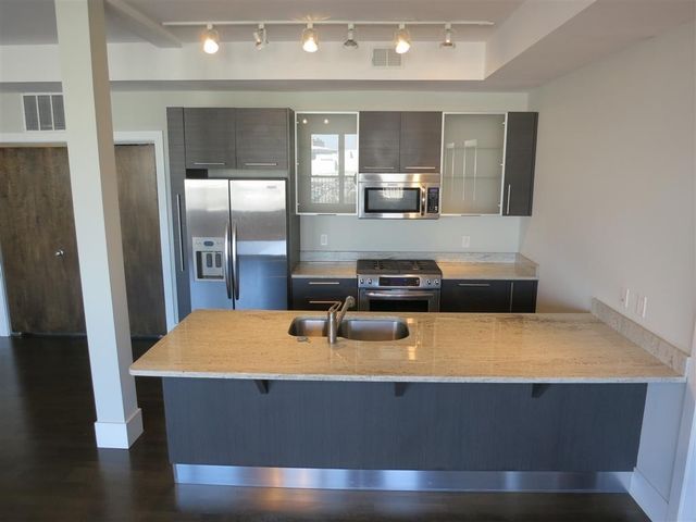 154 W 2nd St 401, Boston, MA 02127