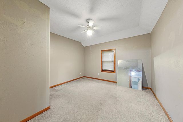 303 3rd Street N, Ellendale, MN 56026