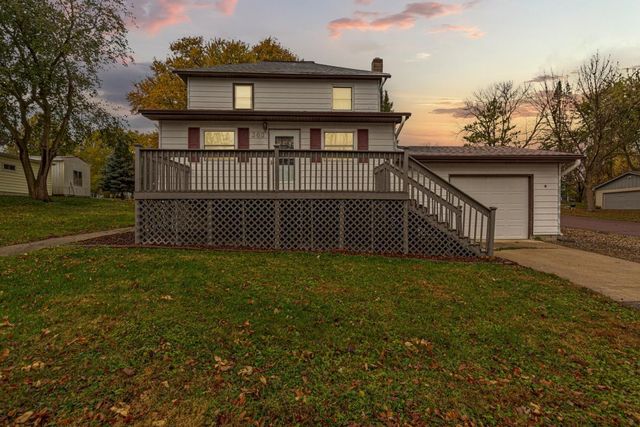 303 3rd Street N, Ellendale, MN 56026