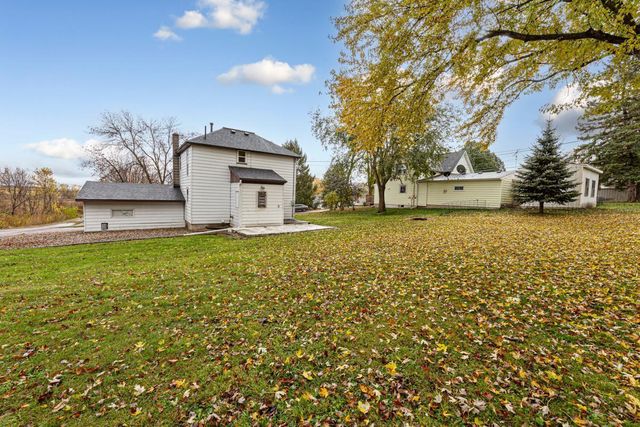 303 3rd Street N, Ellendale, MN 56026