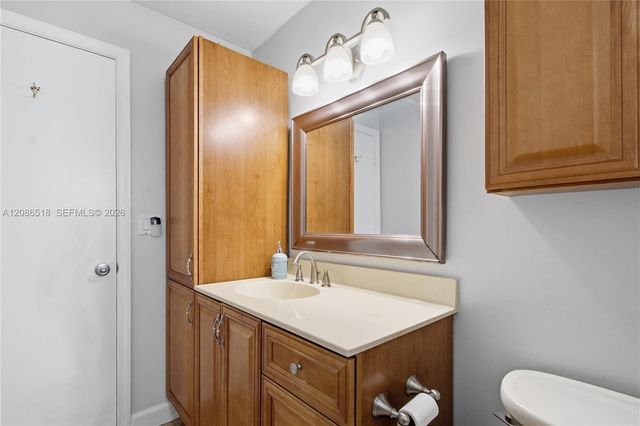 8543 NW 13th Court, Plantation, FL 33322