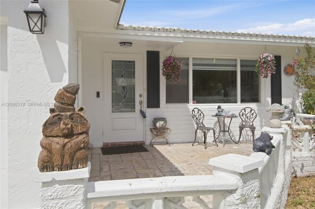 8543 NW 13th Court, Plantation, FL 33322