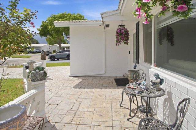 8543 NW 13th Court, Plantation, FL 33322