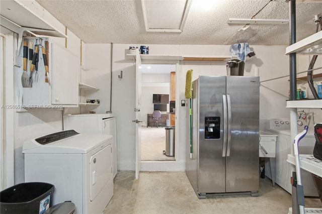 8543 NW 13th Court, Plantation, FL 33322