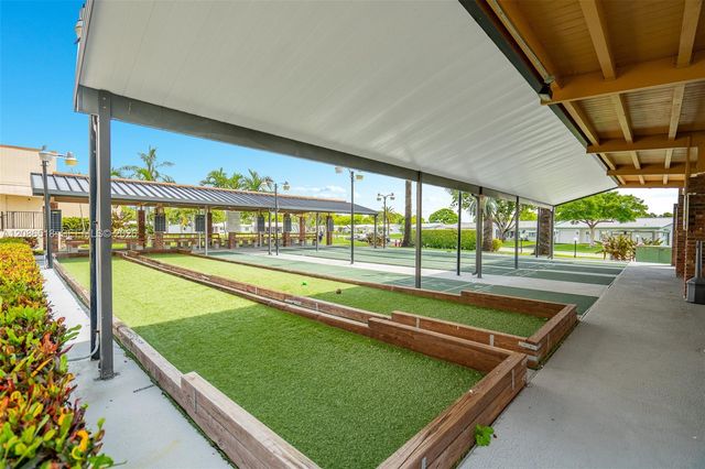 8543 NW 13th Court, Plantation, FL 33322