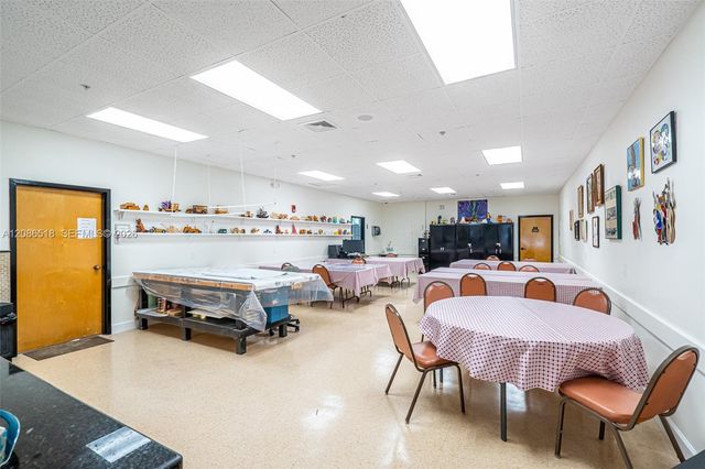 8543 NW 13th Court, Plantation, FL 33322