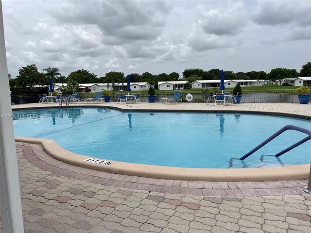 8543 NW 13th Court, Plantation, FL 33322