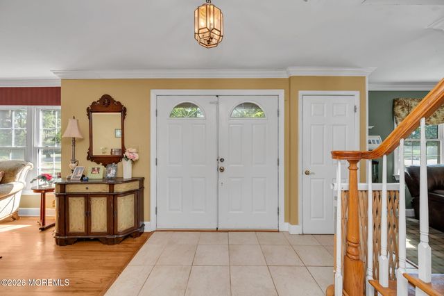 122 Hibernia Way, Freehold, NJ 07728