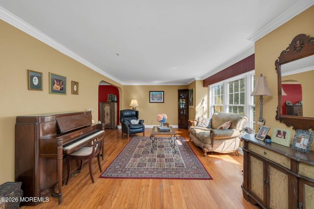 122 Hibernia Way, Freehold, NJ 07728