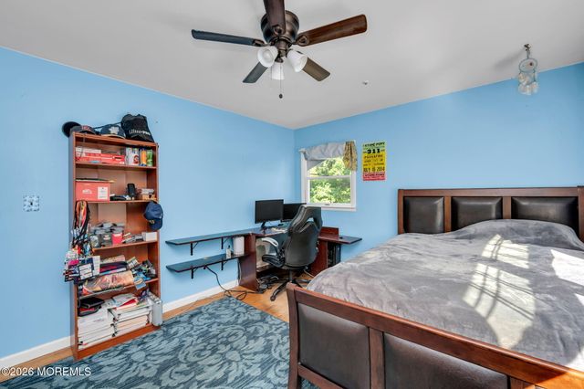122 Hibernia Way, Freehold, NJ 07728