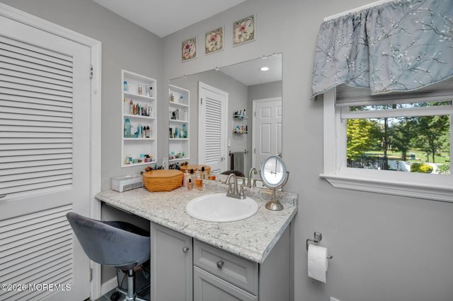 122 Hibernia Way, Freehold, NJ 07728