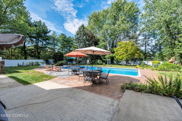 122 Hibernia Way, Freehold, NJ 07728