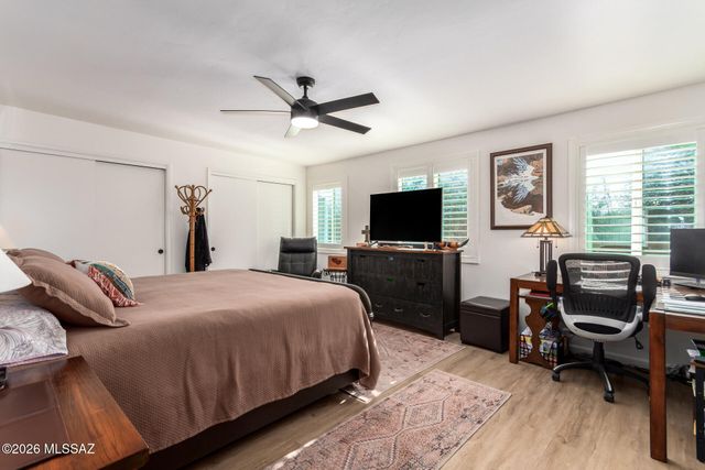 653 W Redondo Place, Green Valley, AZ 85614