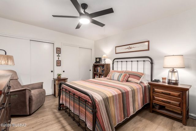 653 W Redondo Place, Green Valley, AZ 85614