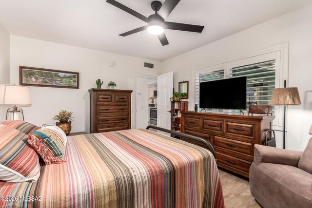 653 W Redondo Place, Green Valley, AZ 85614