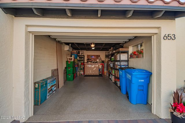 653 W Redondo Place, Green Valley, AZ 85614