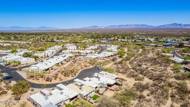 653 W Redondo Place, Green Valley, AZ 85614