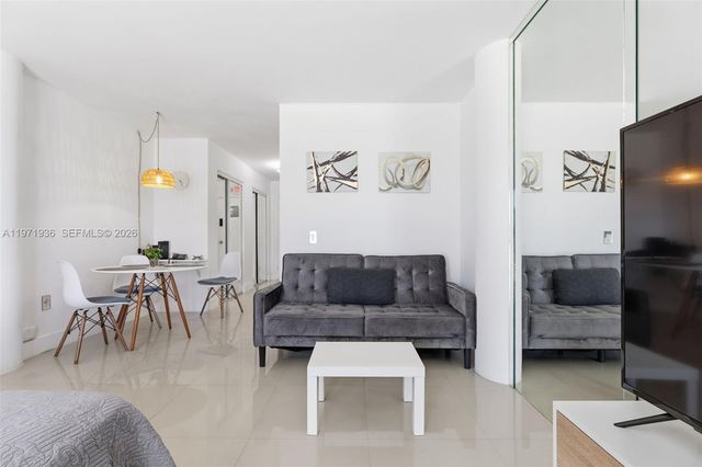 7904 West Dr 106, North Bay Village, FL 33141