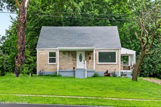 1845 Farnsley Rd, Louisville, KY 40216