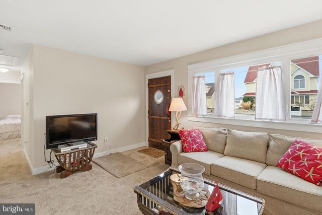 109 CALDWELL RD, Barnegat, NJ 08005