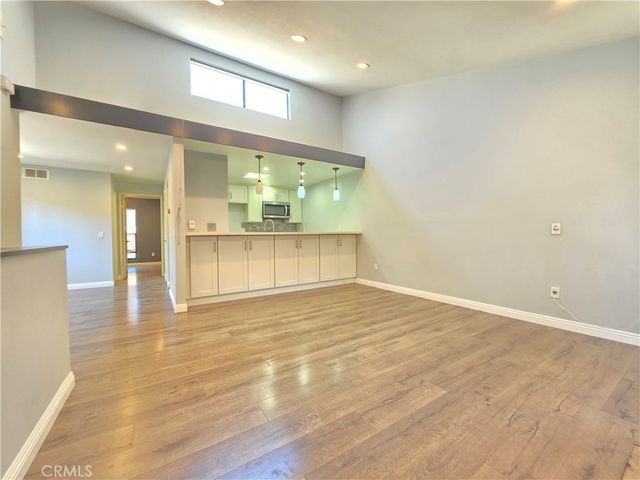 11107 Arminta Street 22, Sun Valley, CA 91352