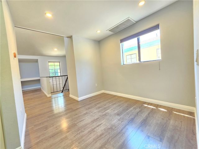 11107 Arminta Street 22, Sun Valley, CA 91352
