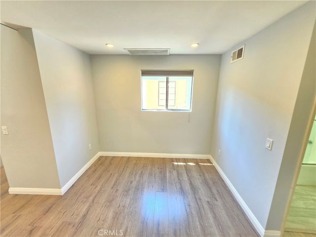 11107 Arminta Street 22, Sun Valley, CA 91352