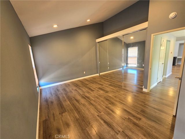 11107 Arminta Street 22, Sun Valley, CA 91352