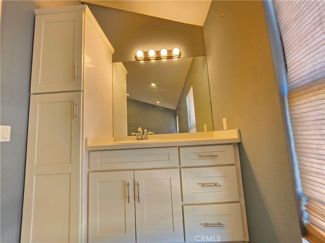 11107 Arminta Street 22, Sun Valley, CA 91352