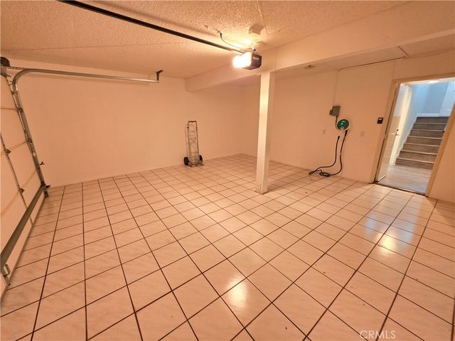 11107 Arminta Street 22, Sun Valley, CA 91352