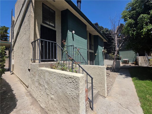 11107 Arminta Street 22, Sun Valley, CA 91352