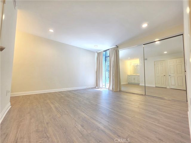 11107 Arminta Street 22, Sun Valley, CA 91352