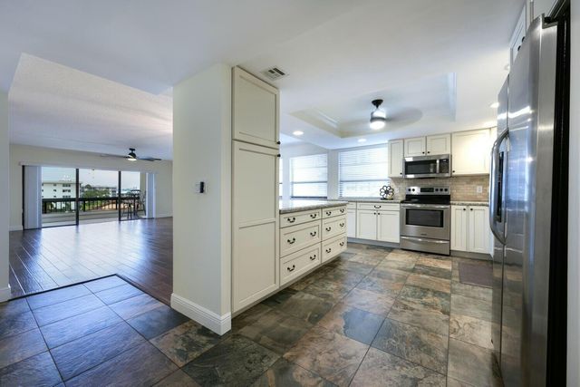 1036 Us Highway 1 315, North Palm Beach, FL 33408