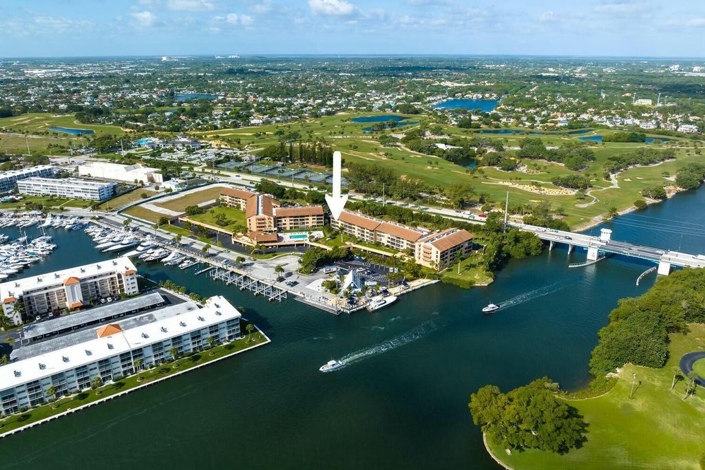 1036 Us Highway 1 315, North Palm Beach, FL 33408