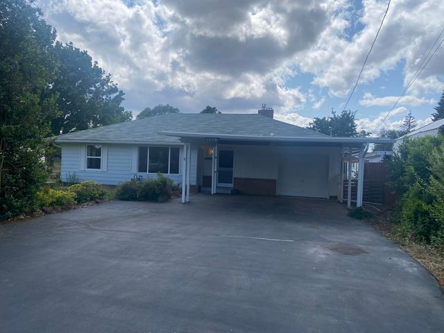 1726 Kane Street, Klamath Falls, OR 97603