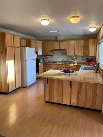 1726 Kane Street, Klamath Falls, OR 97603