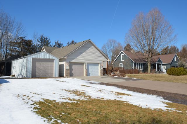 31066 Cedar Ridge Drive, Lindstrom, MN 55045