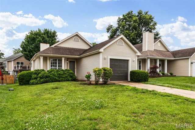 3026 Plum Creek Drive, St Peters, MO 63303