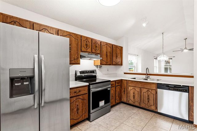 3026 Plum Creek Drive, St Peters, MO 63303