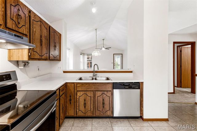 3026 Plum Creek Drive, St Peters, MO 63303