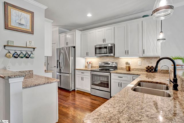 819 Asheton Commons Lane, Simpsonville, SC 29681