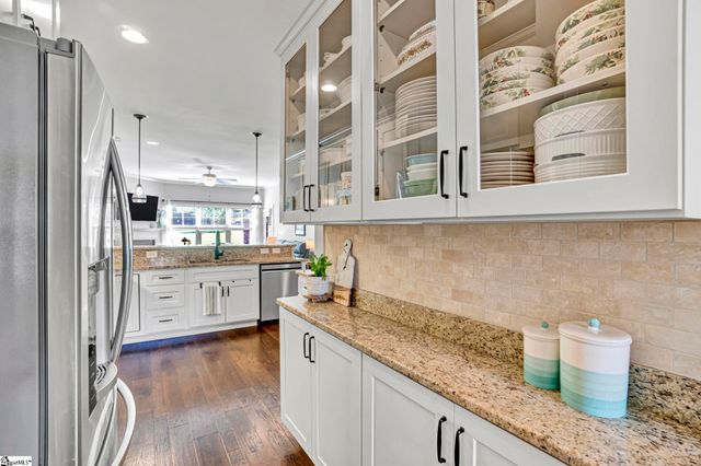 819 Asheton Commons Lane, Simpsonville, SC 29681