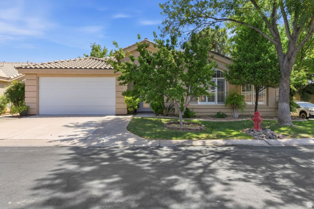 Image 1 of property listing at 1305 E RIVERSIDE DR #25, St. George, UT 84790