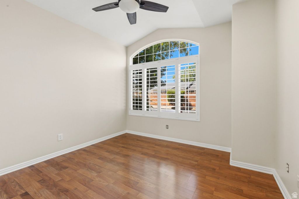 Image 18 of property listing at 1305 E RIVERSIDE DR #25, St. George, UT 84790